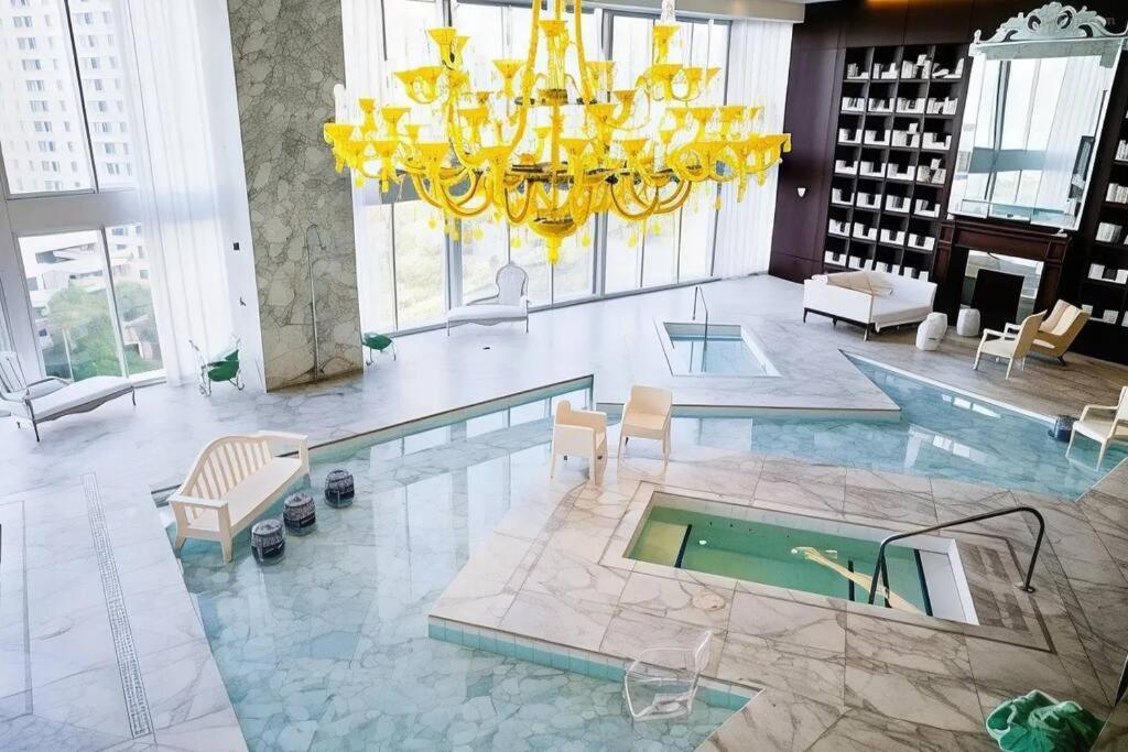 W Hotel Luxury High Rise ไมอามี ภายนอก รูปภาพ